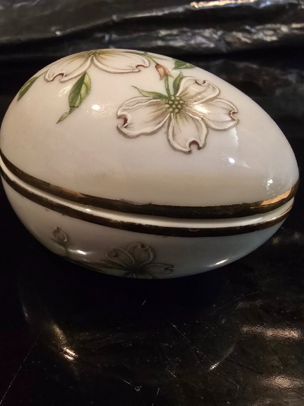 Trinket Dish Egg Shaped Hand-Painted Lidded Dogwood Gilded White Lefton 2.5"